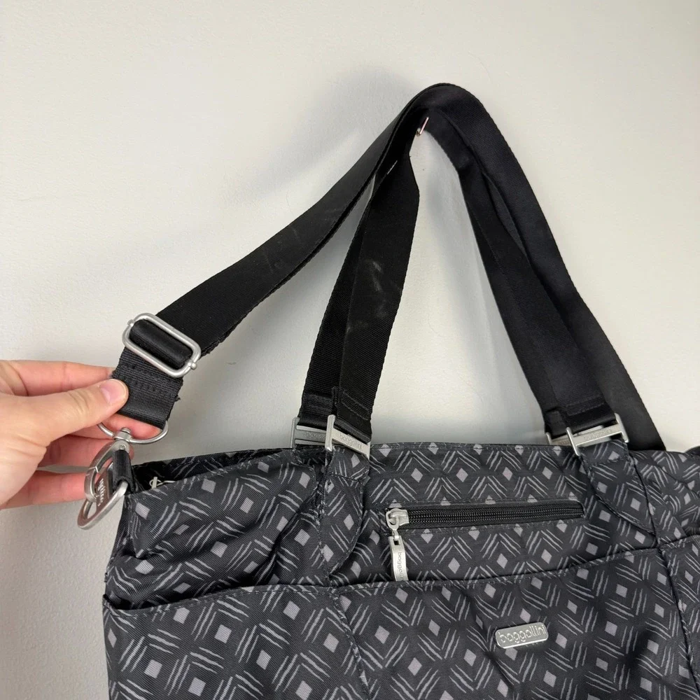 Baggallini Avenue Tote Bag Women's Black Gray Geometric Polyester Multi-Pocket